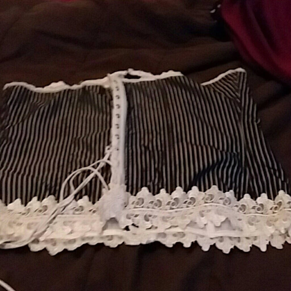 Top - Picture 2 of 2